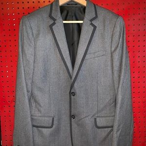 Express men’s blazer for formal/casual night out.
